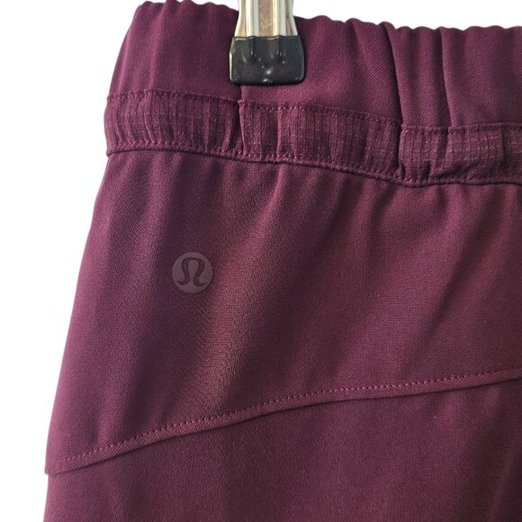 Lululemon Womes Relaxed Lightweight Cargo Pant Cassis, Quick Dry, Jogger, Size 6 - Picture 4 of 10